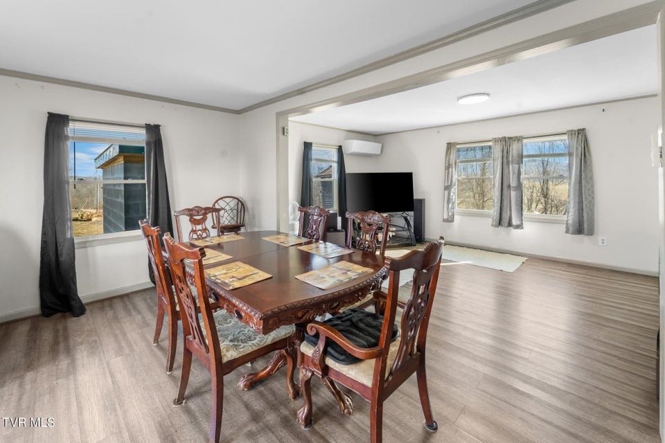 Photo #17: 1965 Carterton Road