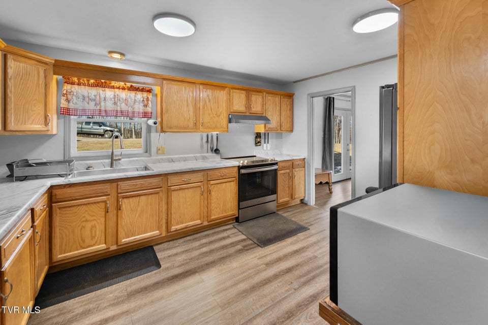 Photo #10: 1965 Carterton Road