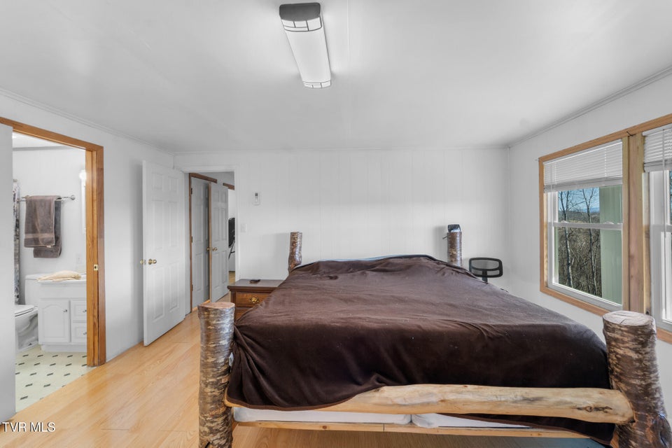 Photo #21: 1965 Carterton Road