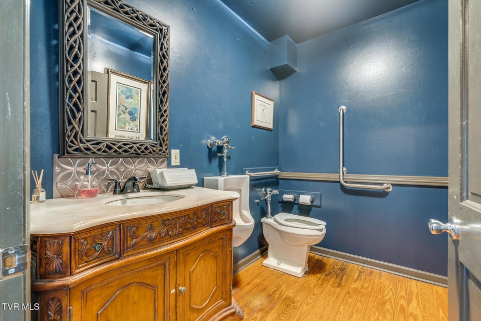 Photo #26: 412 6th Street