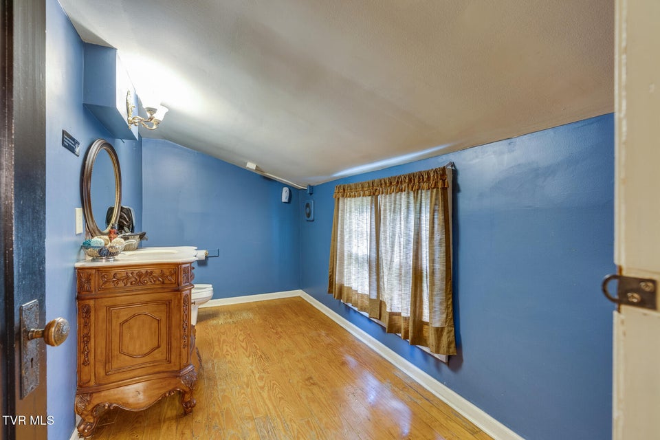 Photo #31: 412 6th Street