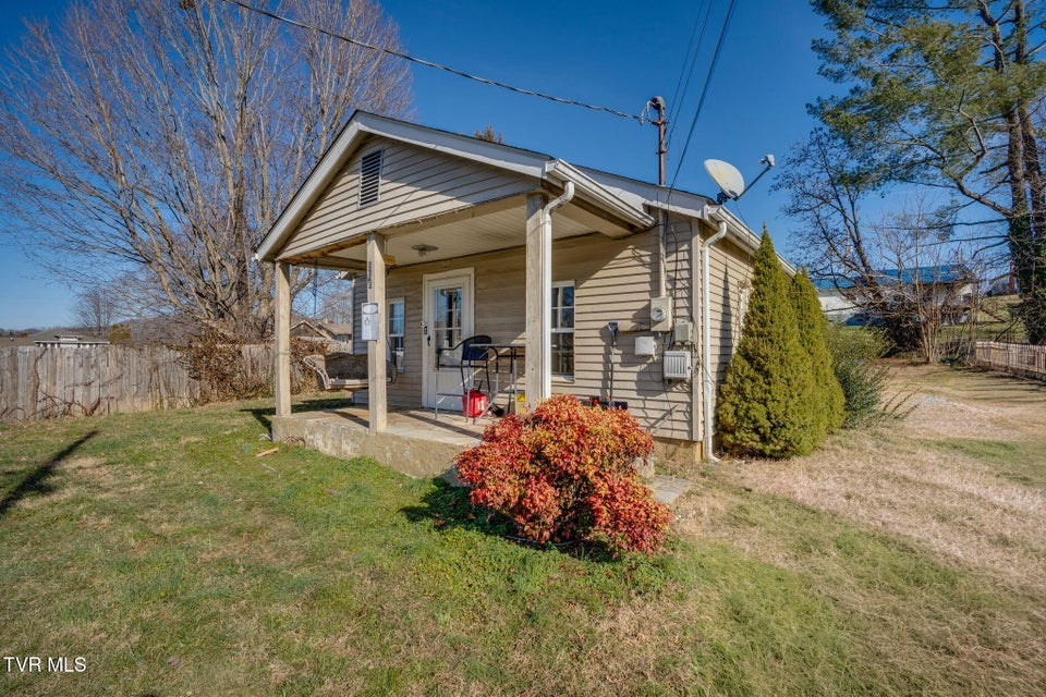 Photo #4: 508 Roan Street