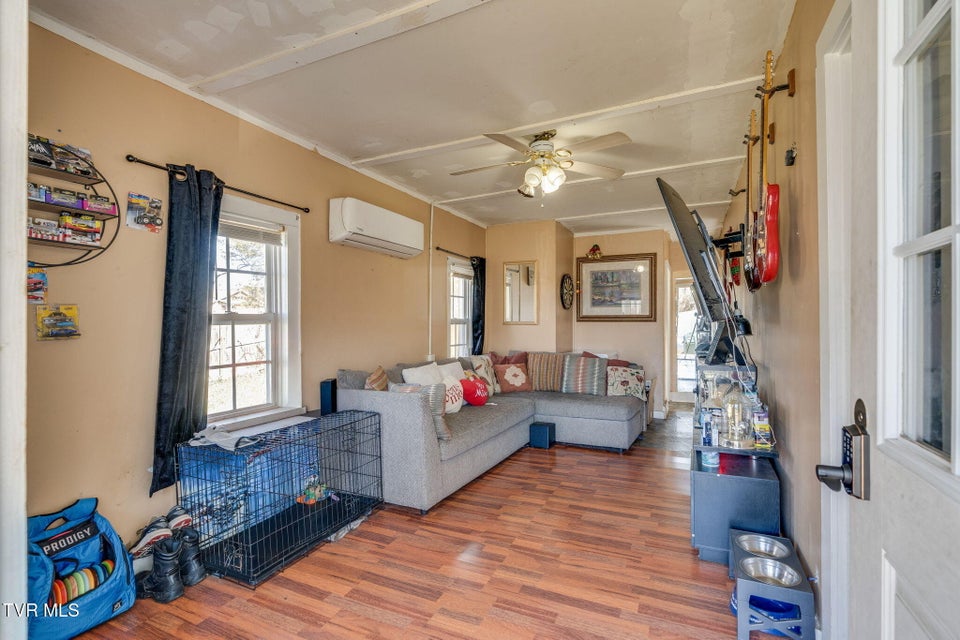 Photo #6: 508 Roan Street