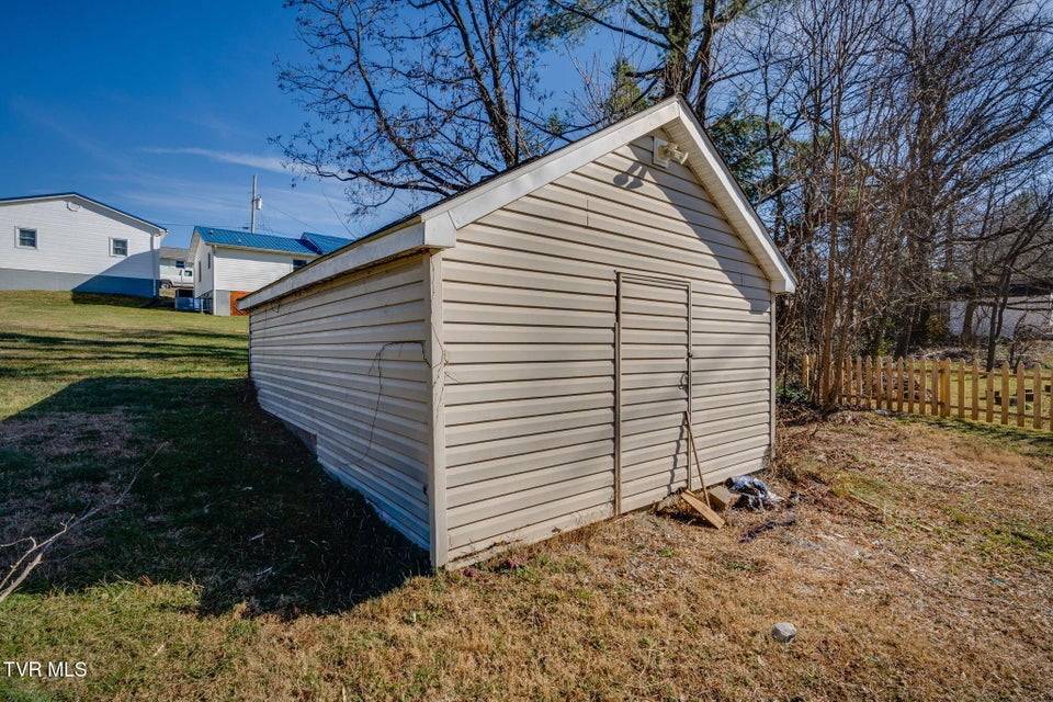 Photo #24: 508 Roan Street