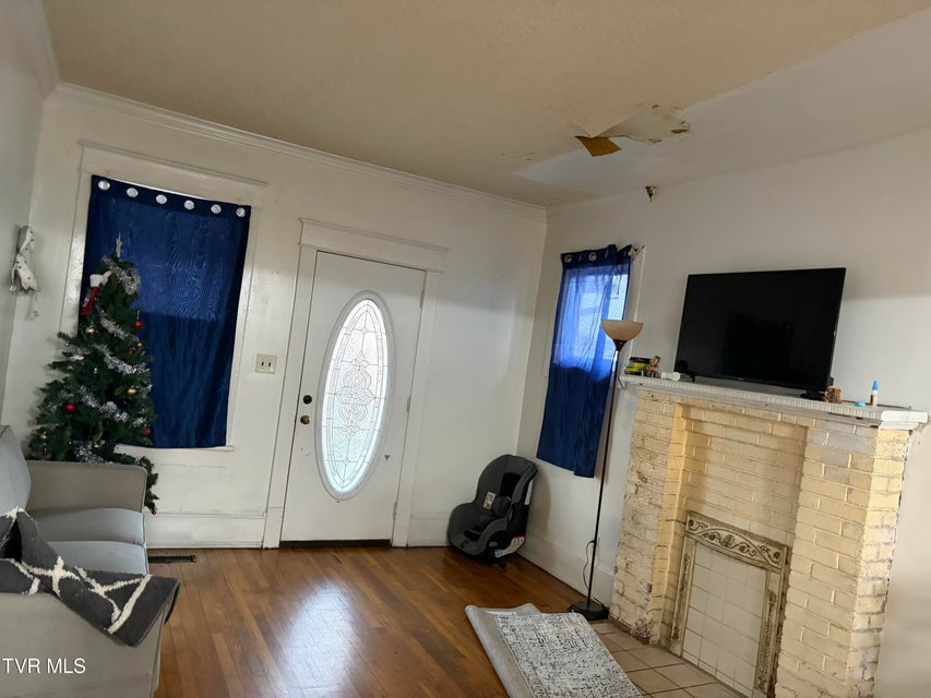 Photo #4: 306 Highland Avenue