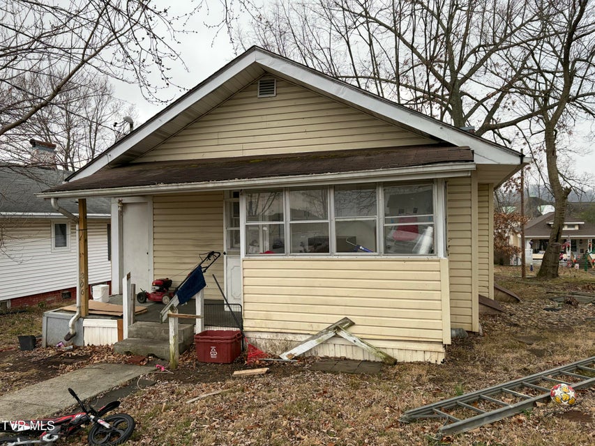 Photo #10: 306 Highland Avenue