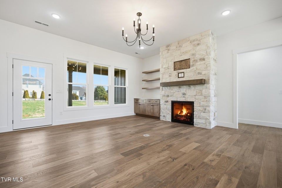 Photo #8: 24 Glaze Farm Way