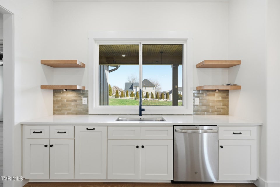 Photo #15: 24 Glaze Farm Way