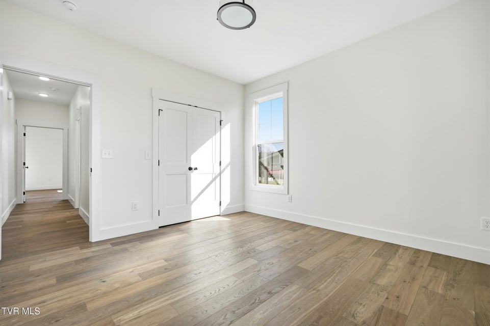 Photo #28: 24 Glaze Farm Way