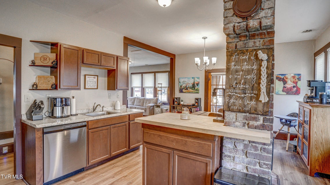 Photo #20: 524 Carolina Avenue