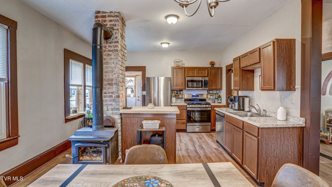 Photo #10: 524 Carolina Avenue