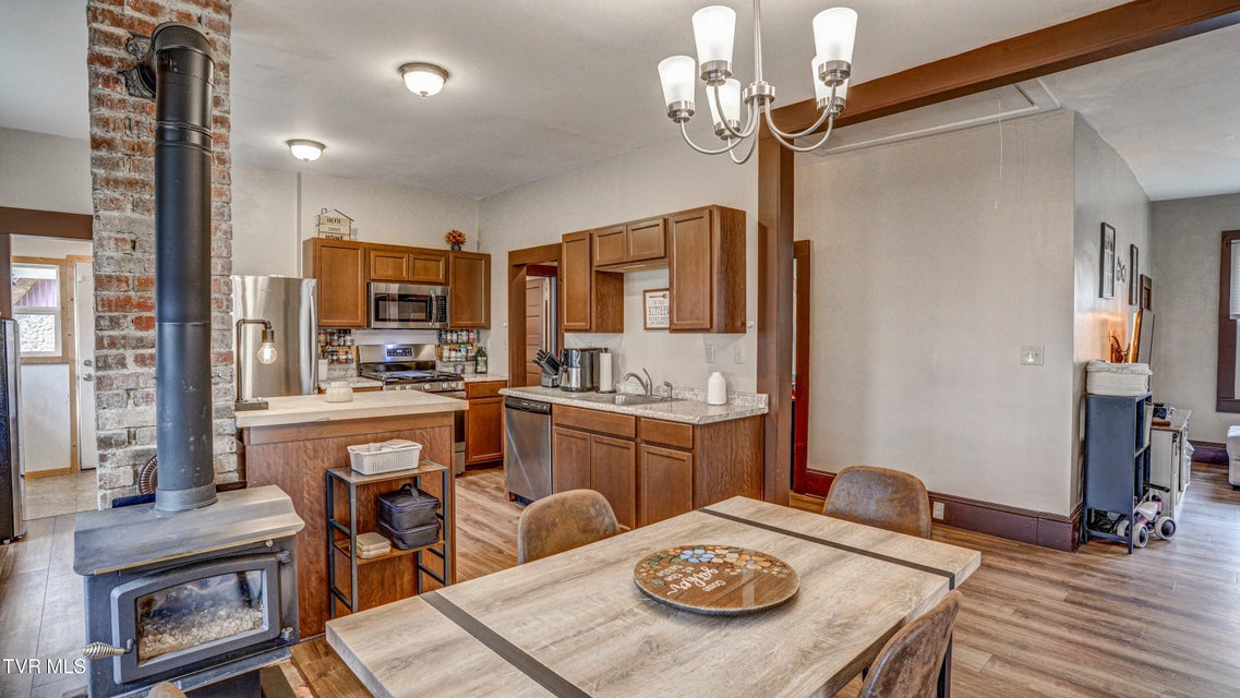 Photo #11: 524 Carolina Avenue