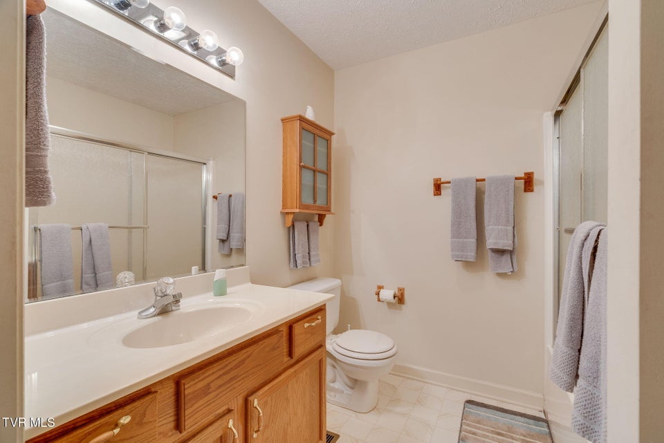 Photo #21: 780 Hamilton Road 