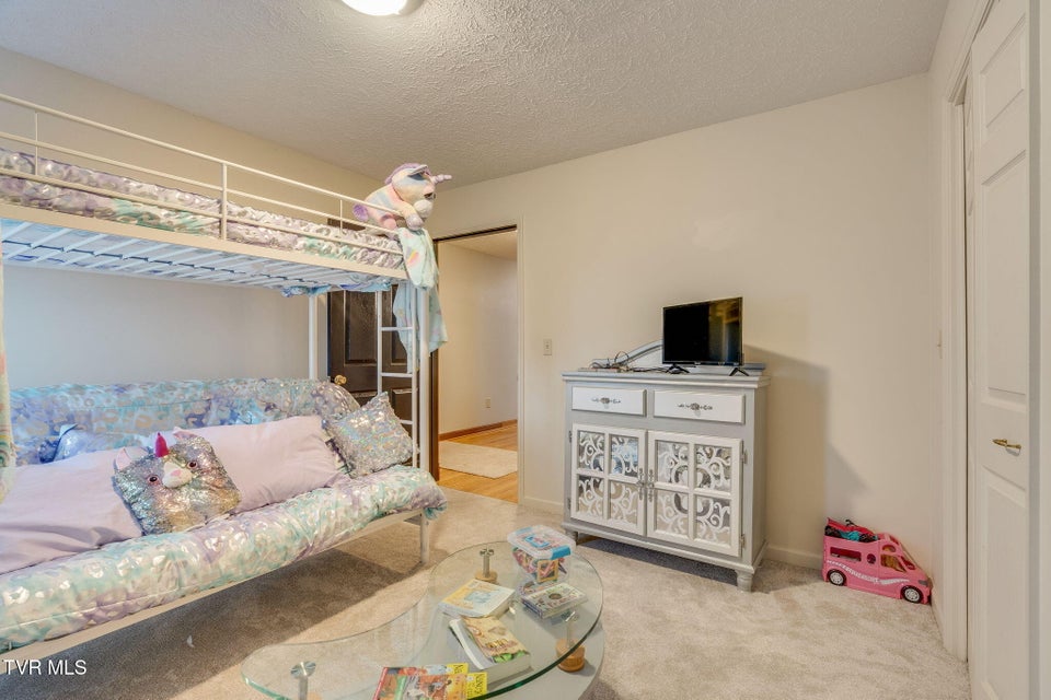 Photo #7: 780 Hamilton Road 