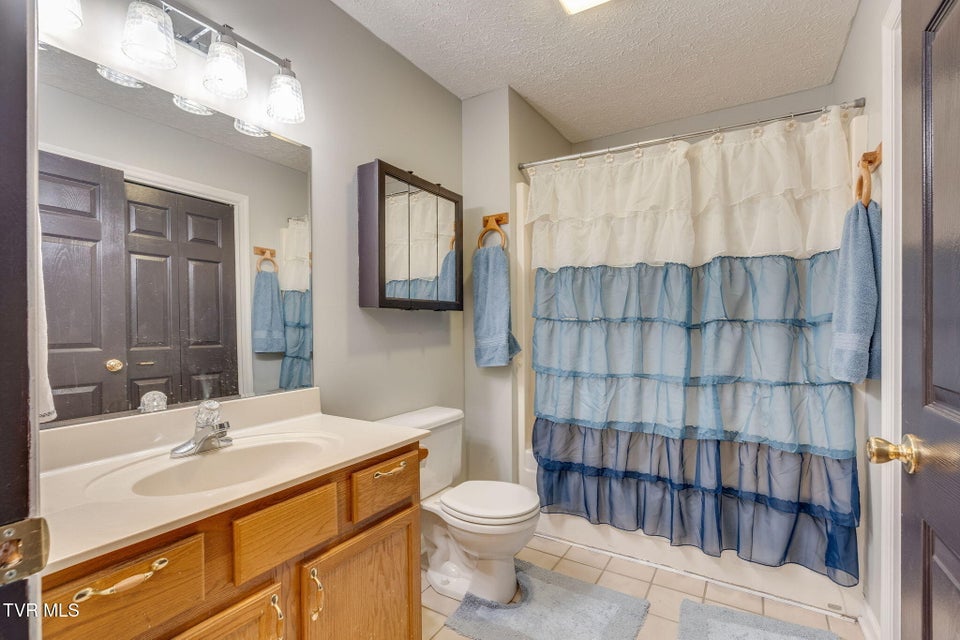 Photo #8: 780 Hamilton Road 