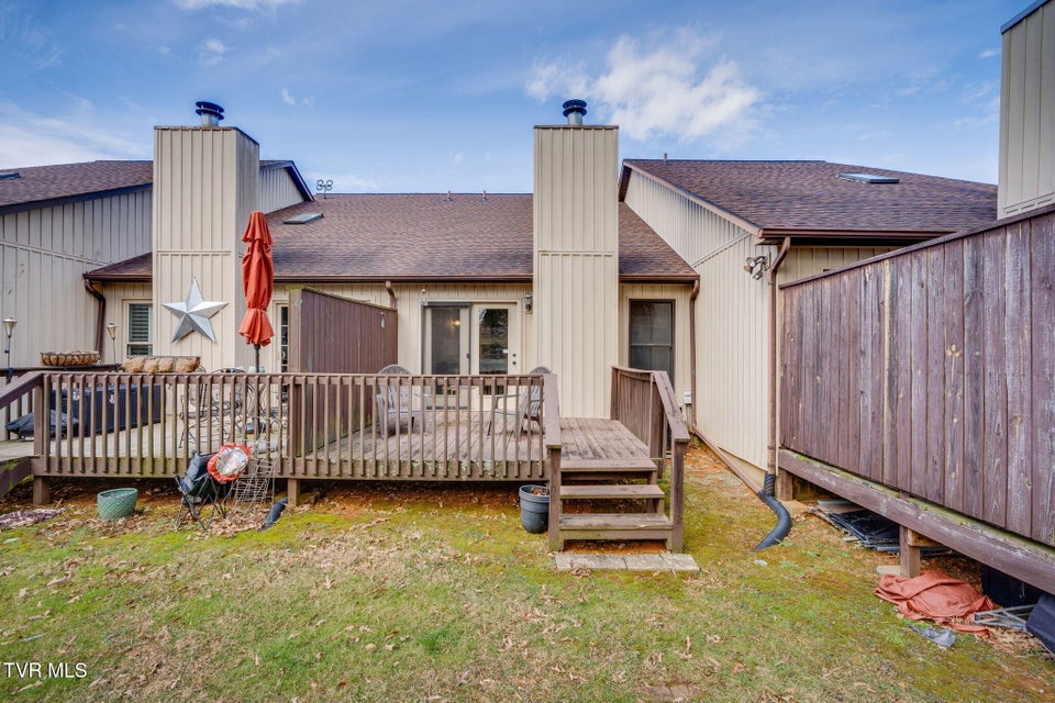 Photo #25: 780 Hamilton Road 