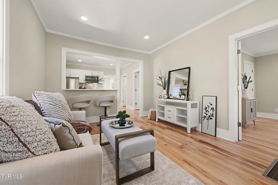 Photo #10: 319 Chilhowie Avenue