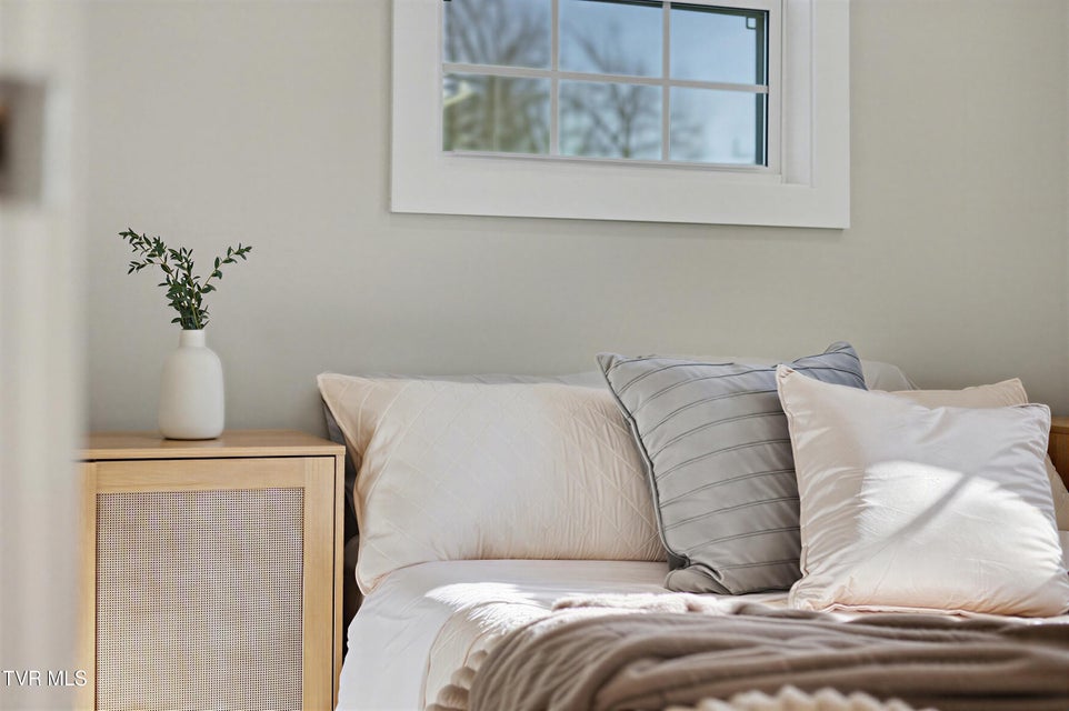 Photo #26: 319 Chilhowie Avenue