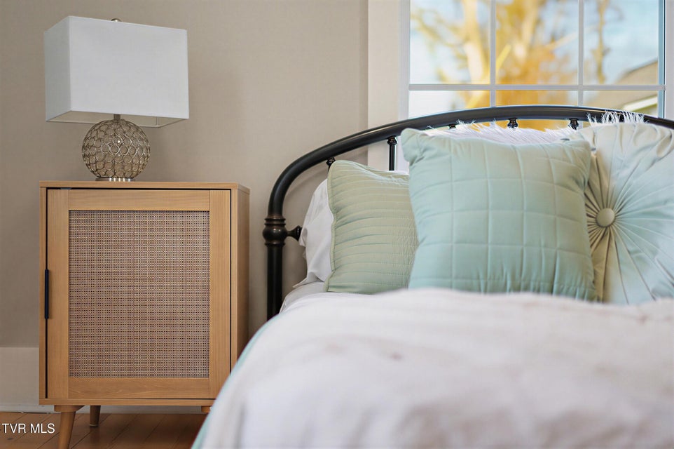 Photo #38: 319 Chilhowie Avenue