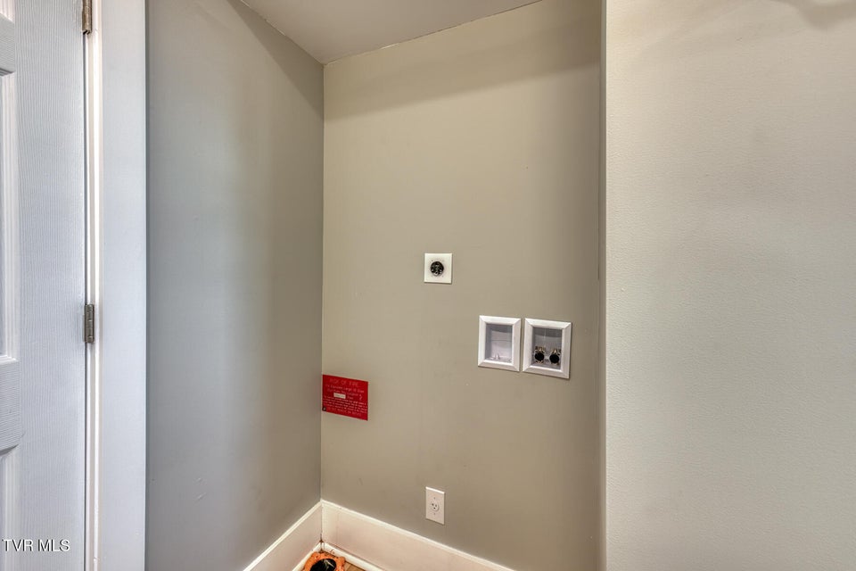 Photo #43: 319 Chilhowie Avenue