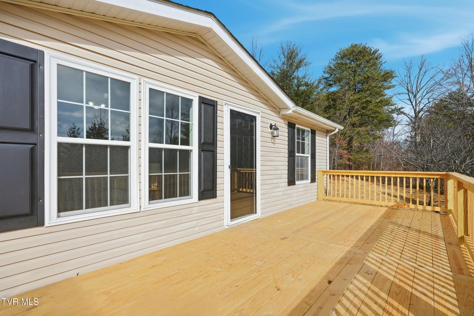 Photo #6: 111 Forester Lane