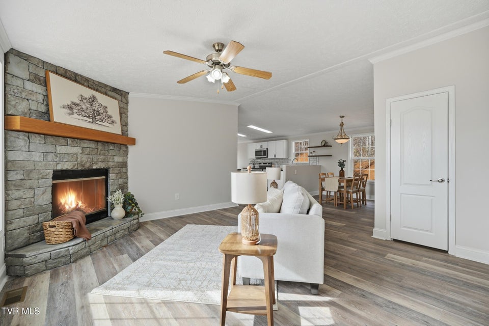 Photo #7: 111 Forester Lane