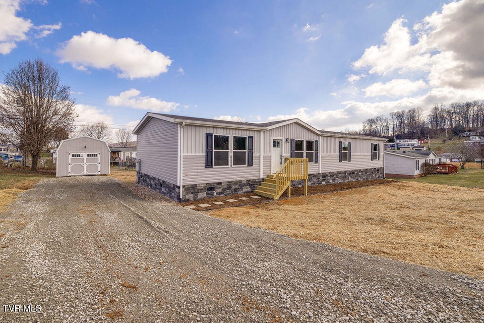 Photo #2: 319 Lories Lane