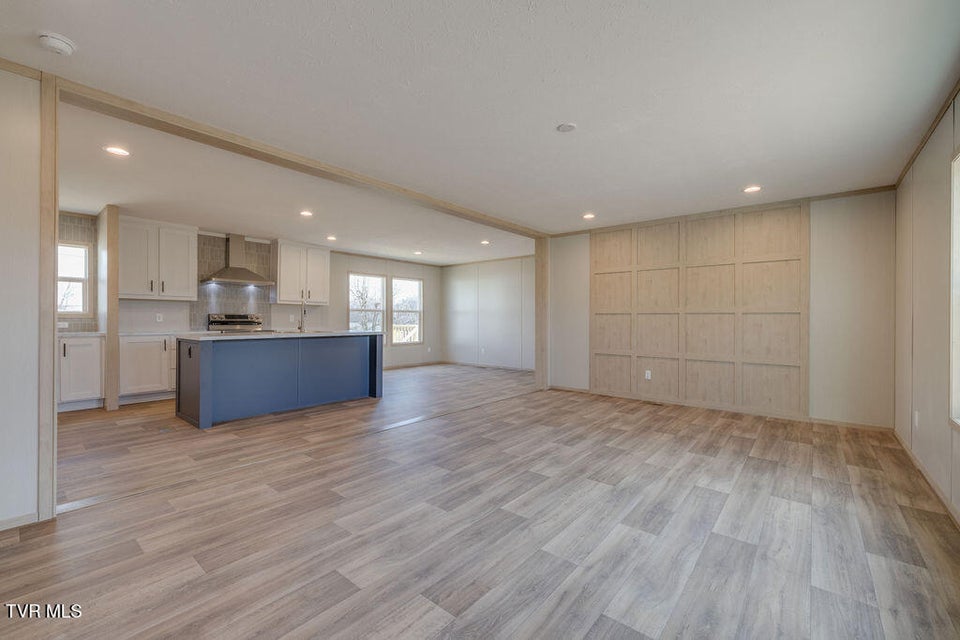 Photo #5: 319 Lories Lane