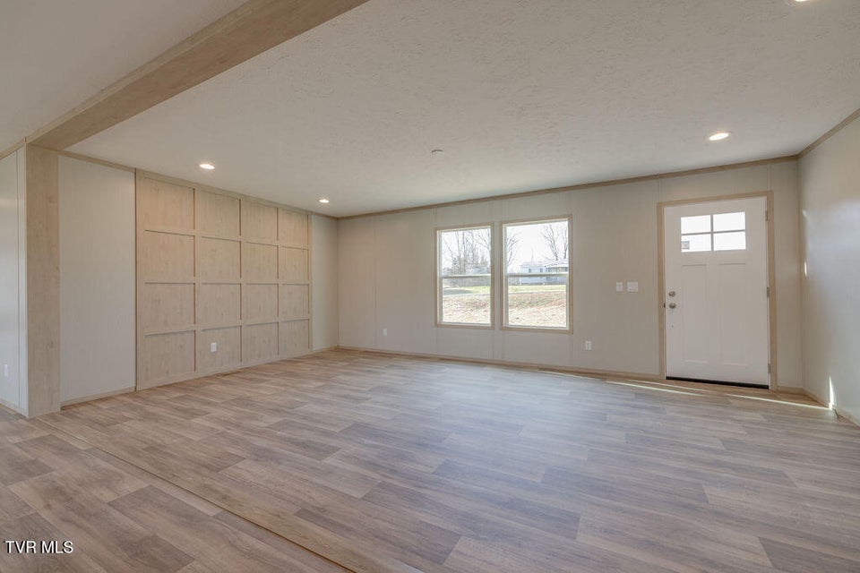 Photo #6: 319 Lories Lane