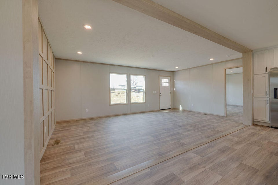 Photo #7: 319 Lories Lane