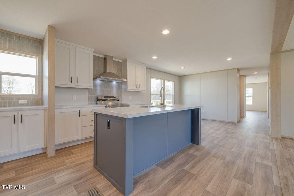 Photo #11: 319 Lories Lane