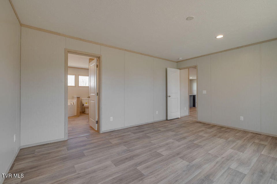 Photo #19: 319 Lories Lane