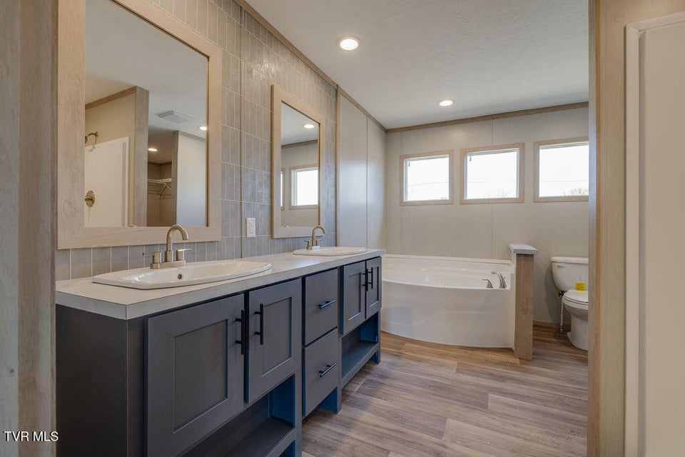 Photo #20: 319 Lories Lane