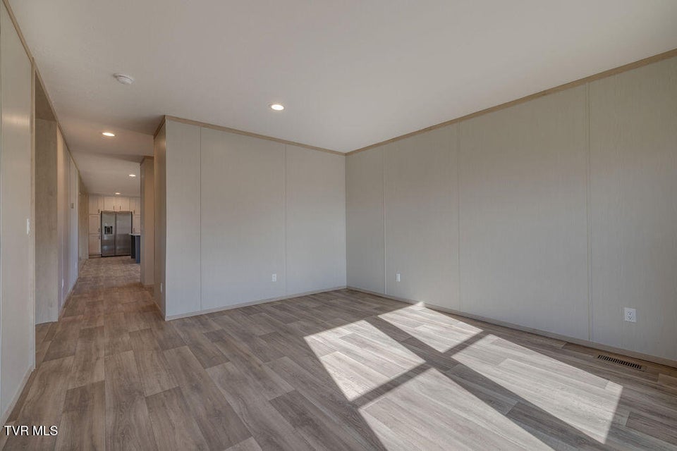 Photo #27: 319 Lories Lane