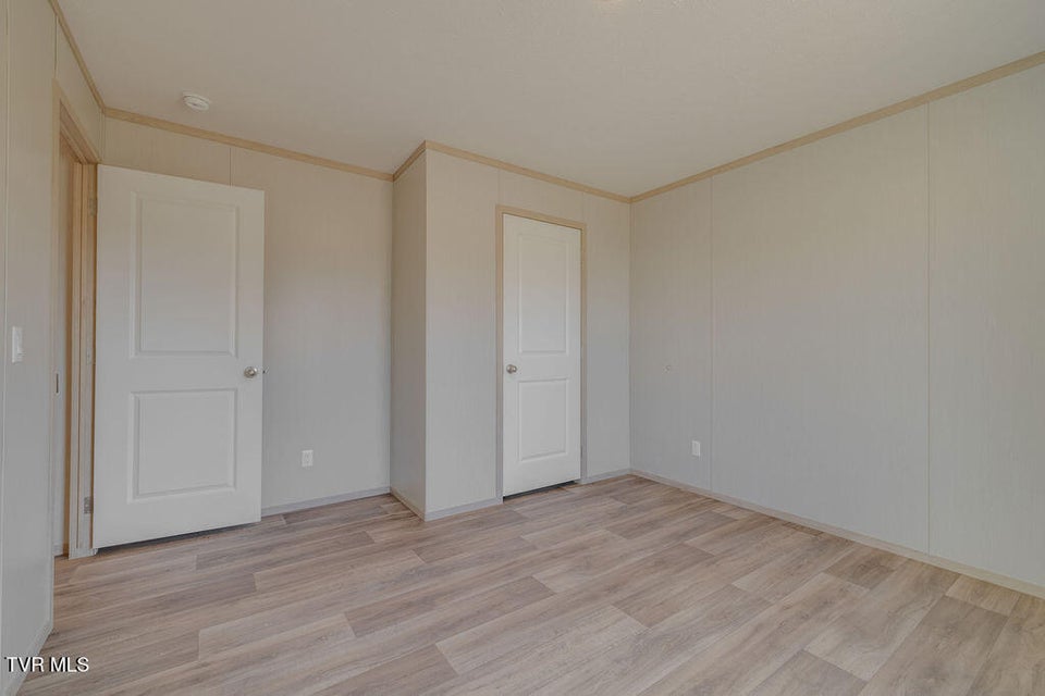 Photo #34: 319 Lories Lane