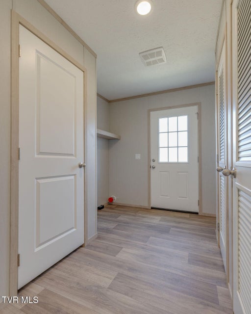 Photo #36: 319 Lories Lane