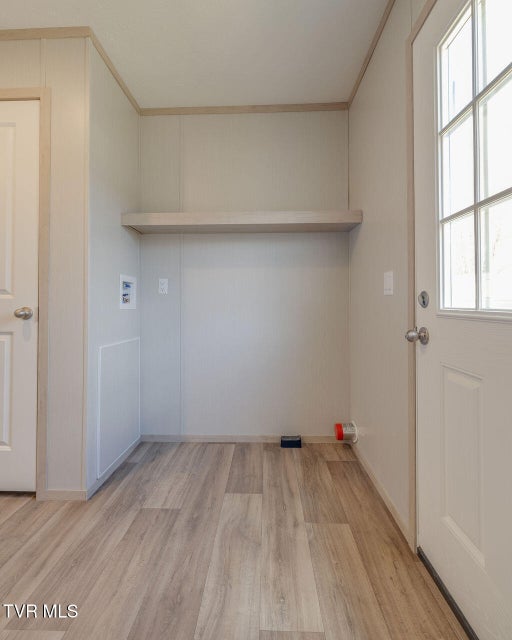 Photo #37: 319 Lories Lane