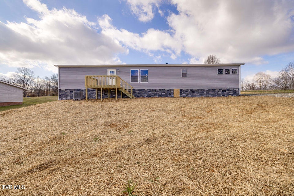 Photo #41: 319 Lories Lane