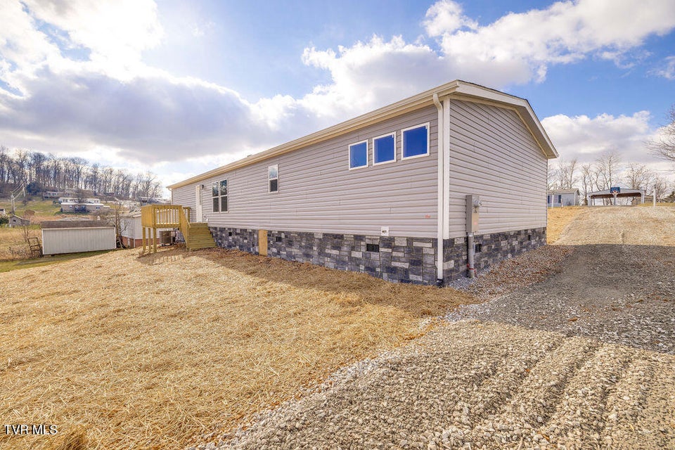 Photo #42: 319 Lories Lane