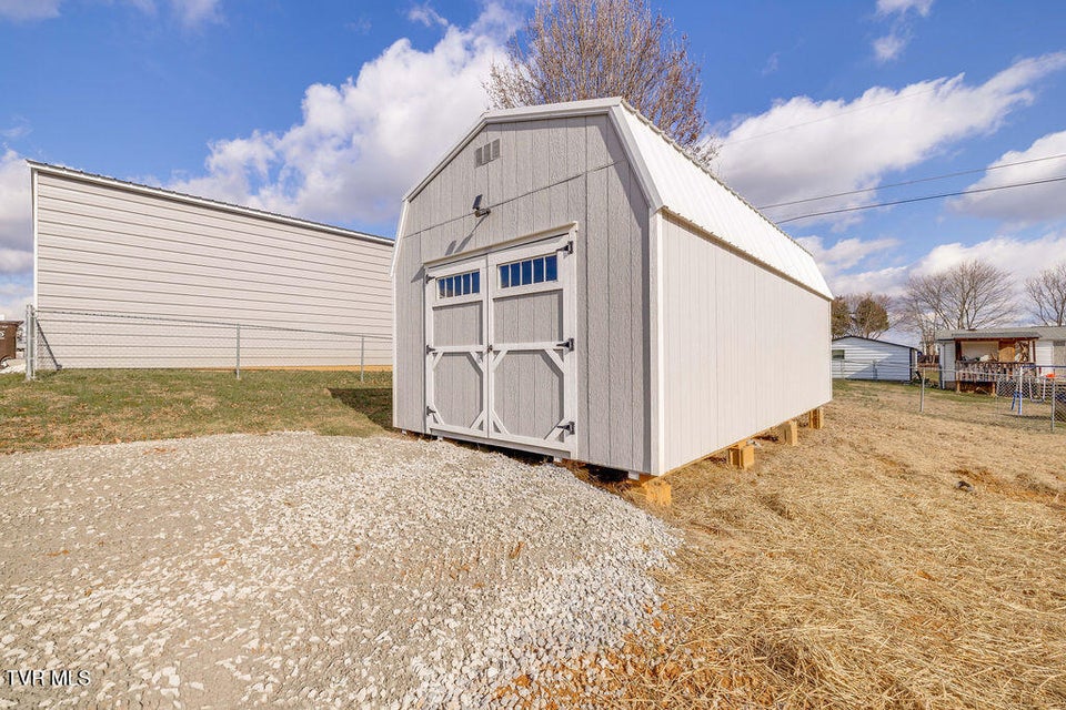 Photo #43: 319 Lories Lane