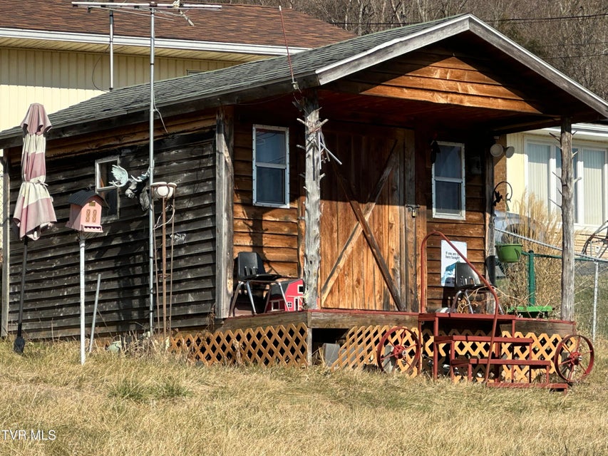 Photo #4: 50 Edgar Street