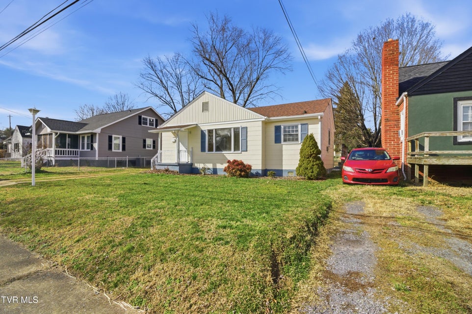 Photo #2: 1760 Jefferson Avenue