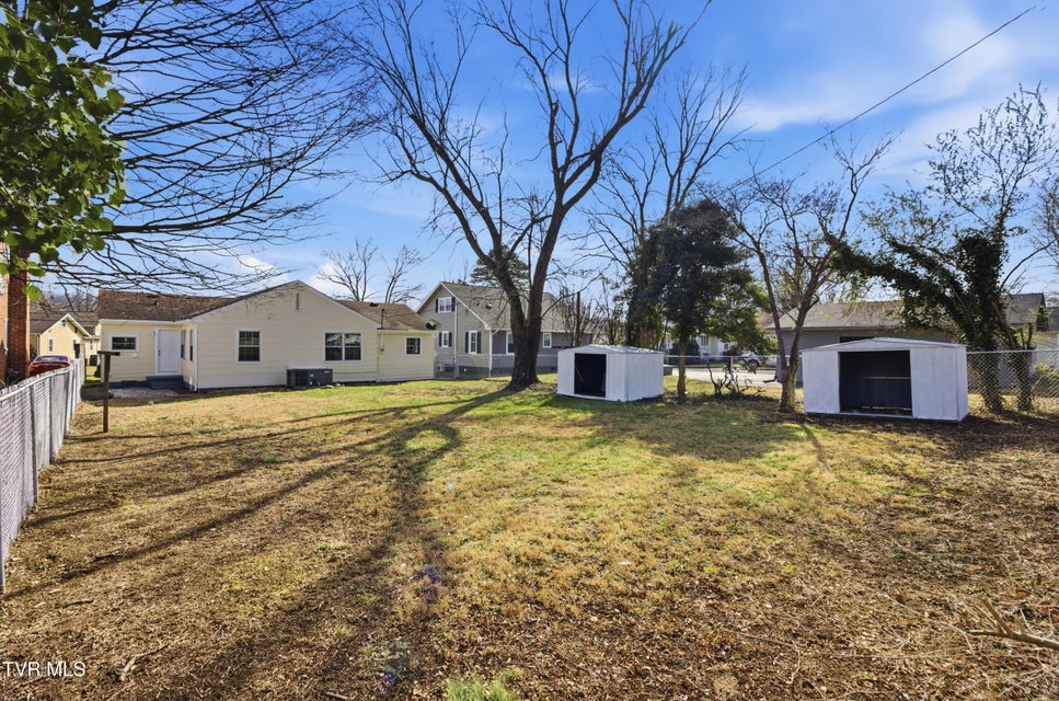 Photo #4: 1760 Jefferson Avenue