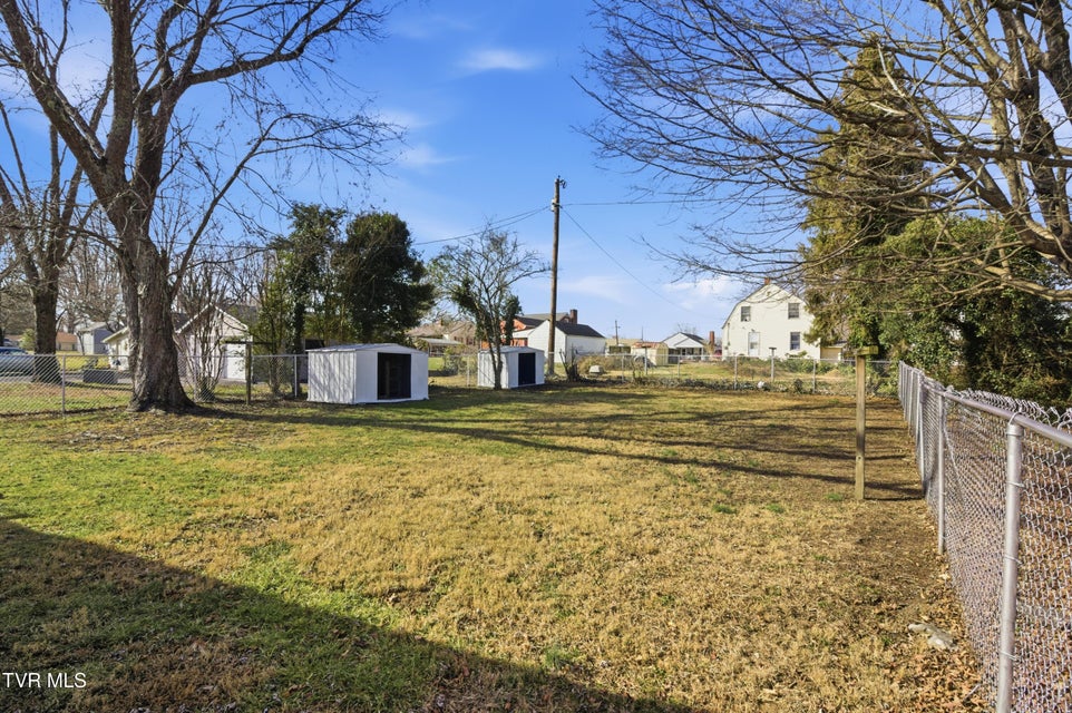 Photo #7: 1760 Jefferson Avenue