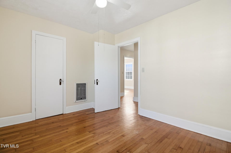 Photo #16: 1760 Jefferson Avenue