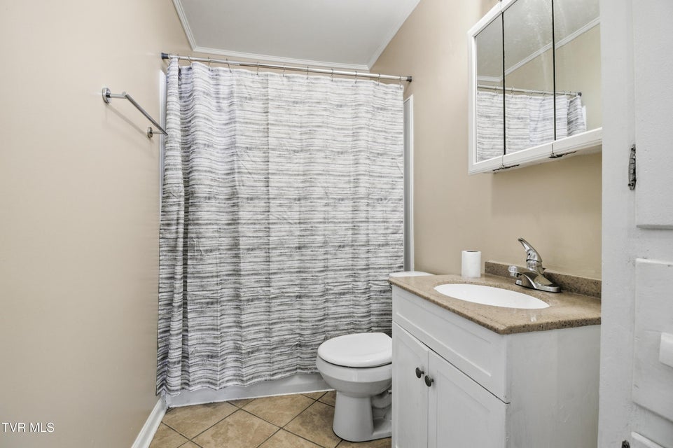 Photo #17: 1760 Jefferson Avenue