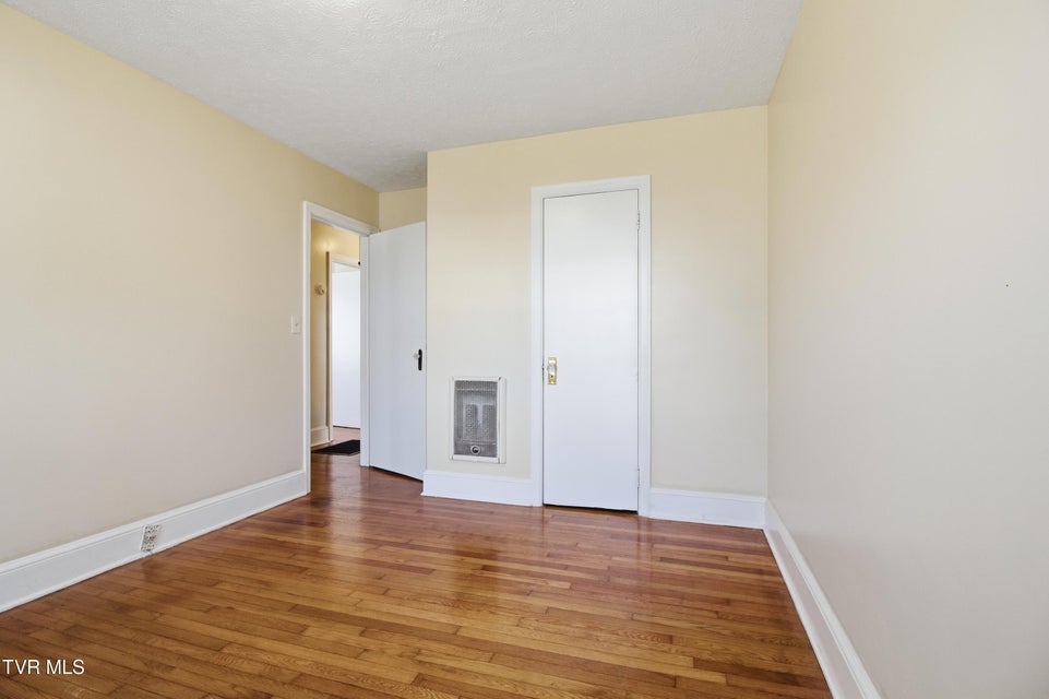 Photo #19: 1760 Jefferson Avenue