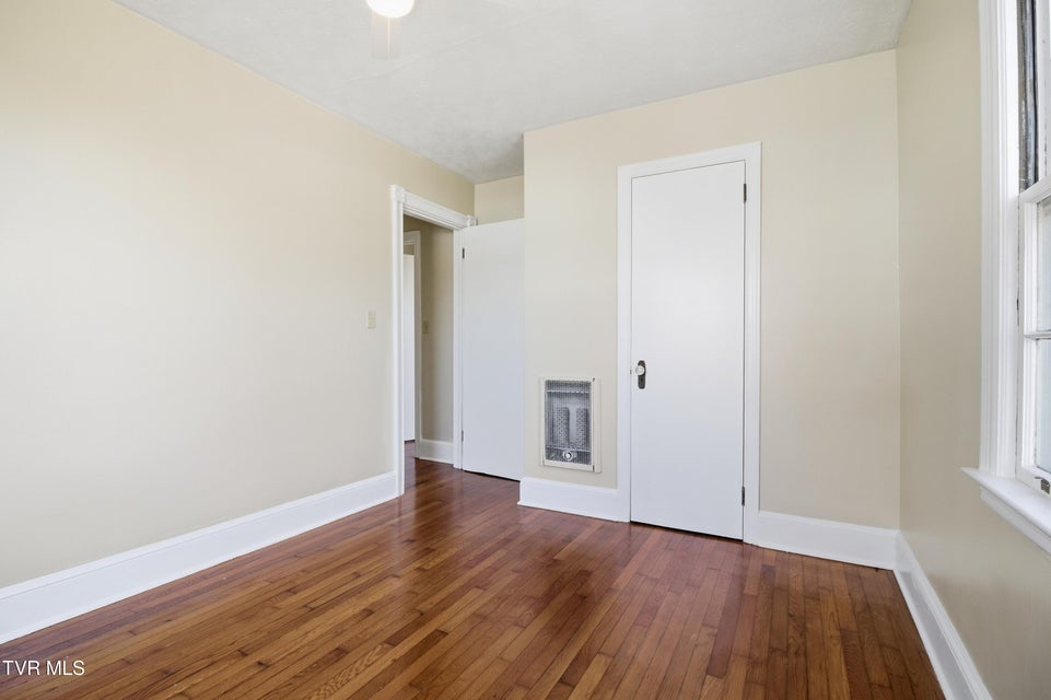 Photo #21: 1760 Jefferson Avenue