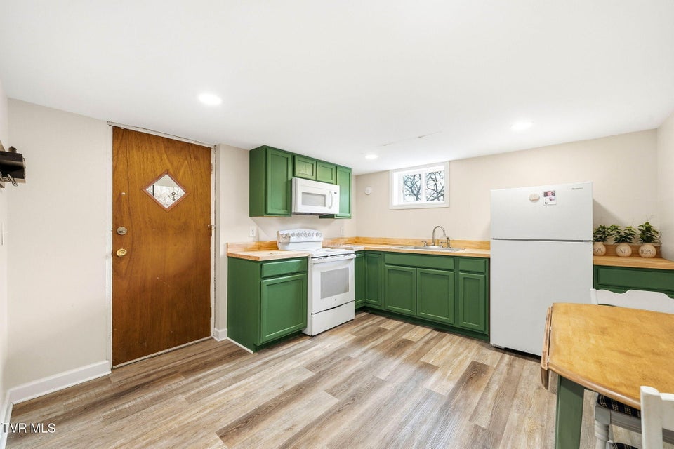 Photo #17: 110 Taylortown Road