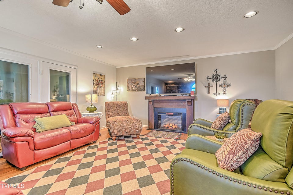 Photo #13: 70 Par Lane